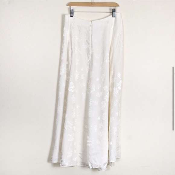 Aritzia Wilfred Cherie A-Line Midi Slit Skirt - Picture 5 of 7